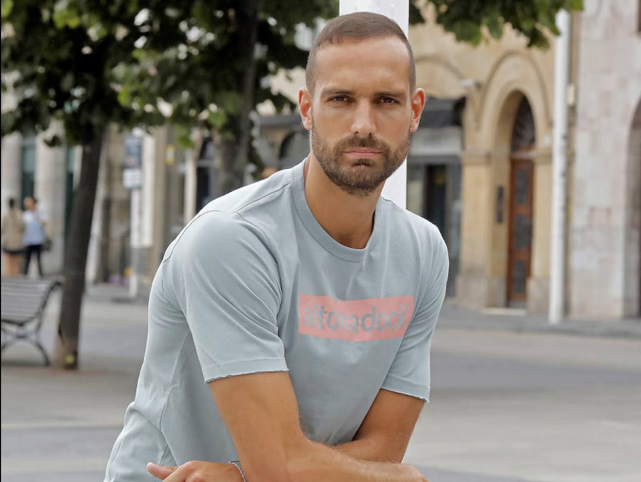 Jairo, en Gijón, donde tiene fijada su residencia. 