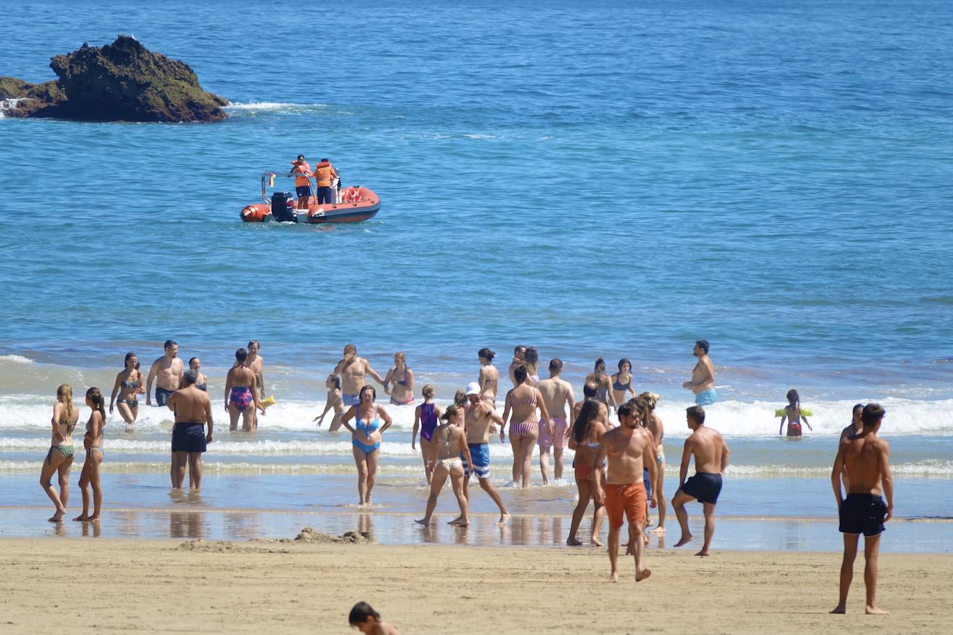 Las playas se convierten en el destino perfecto para atajar el calor