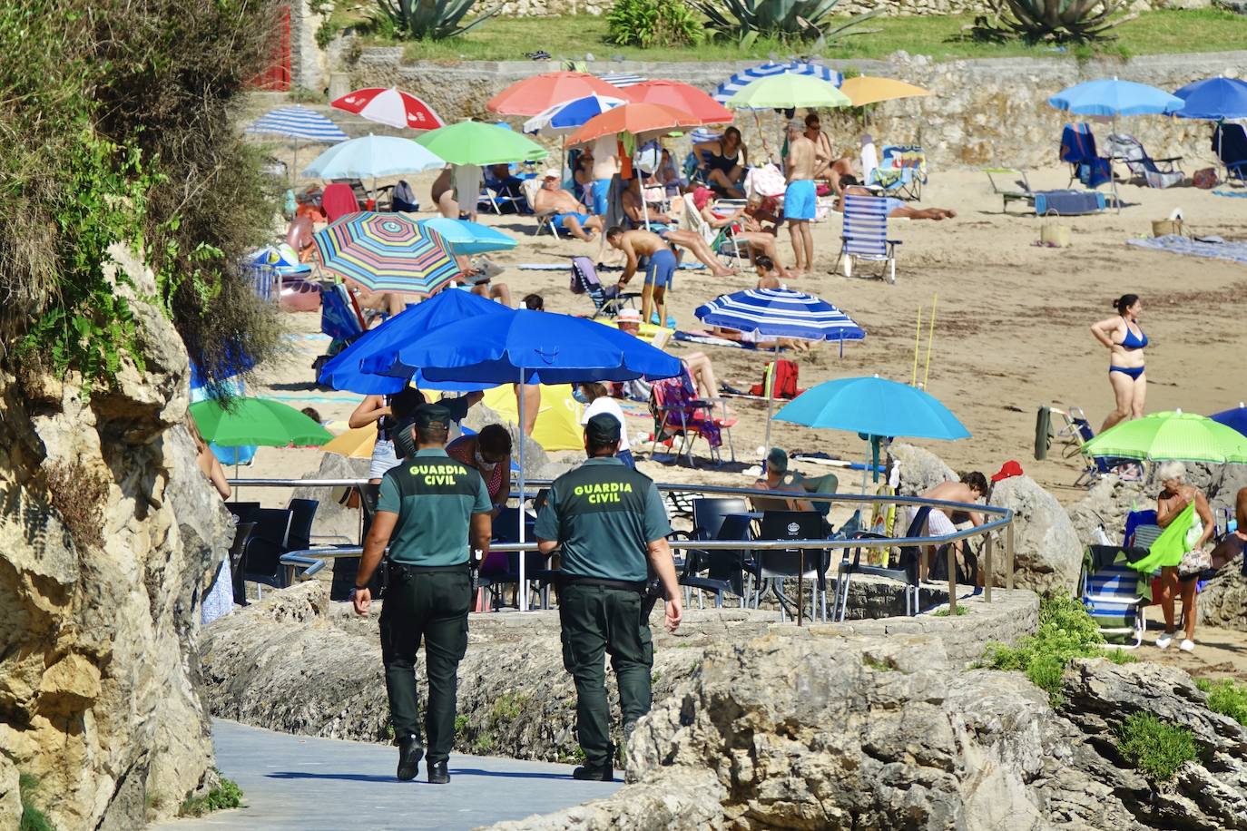 Las playas se convierten en el destino perfecto para atajar el calor