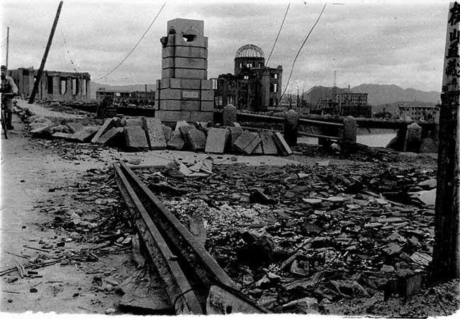 En 1945, Estados Unidos arrojó dos bombas nucleares sobre las ciudades de Hiroshima y Nagasaki los días 6 y 9 de agosto, respectivamente, matando a más de 200.000 personas. Los eventos de conmemoración anual del 75 aniversario han estado marcados por la pandemia de coronavirus