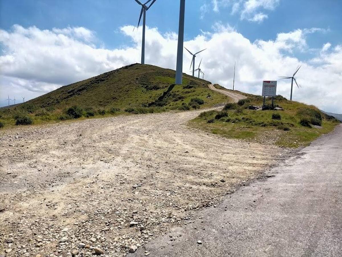 Fotos: Ruta de las Brañas Vaqueiras de Cudillero por el Parque Eólico Pumar