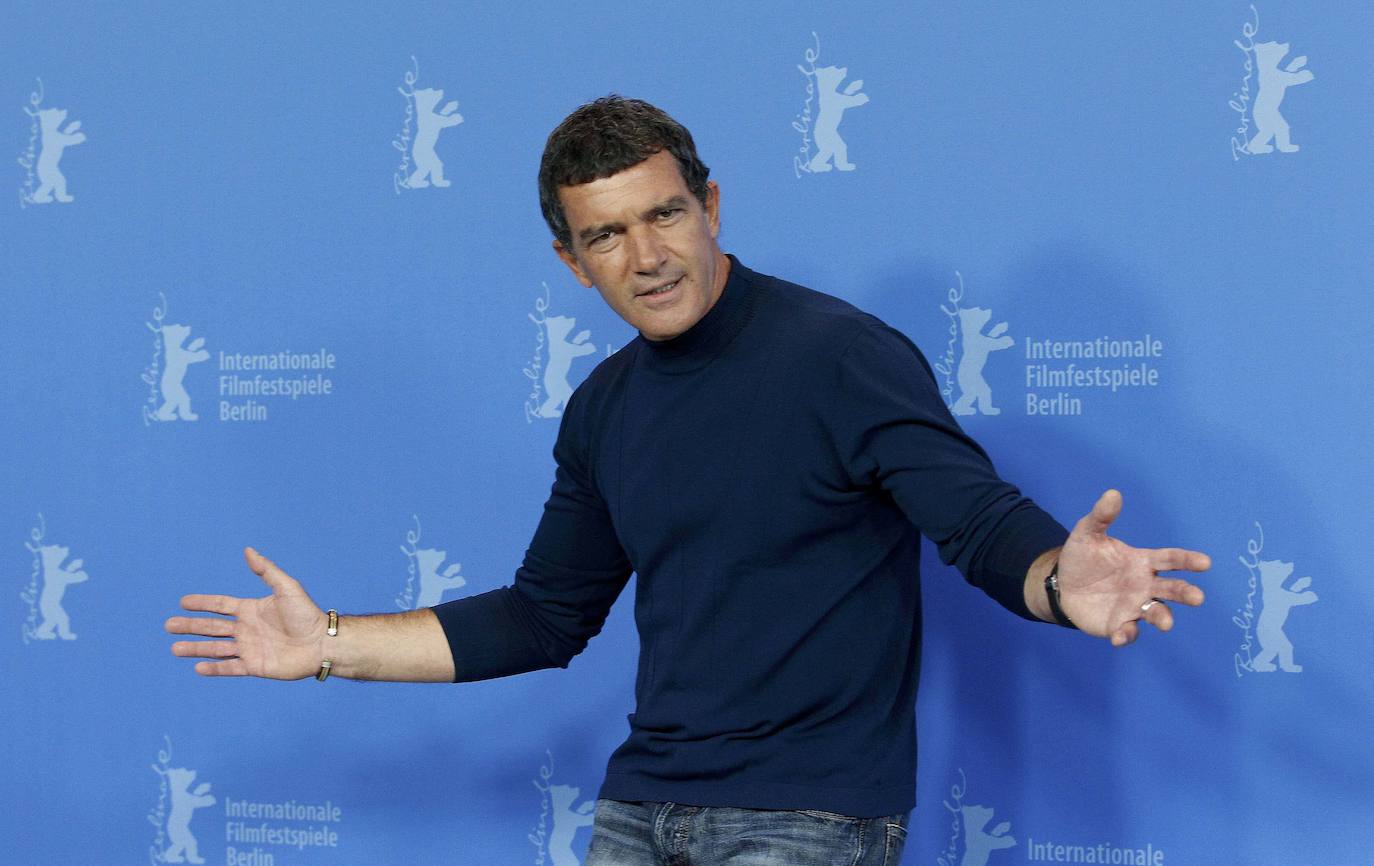 Actor, director, productor y empresario, Antonio Banderas cumple 60 años rodeado de sus seres queridos y con celebración en su Málaga natal, inmerso, como siempre, en mil proyectos laborales que son su seña de identidad