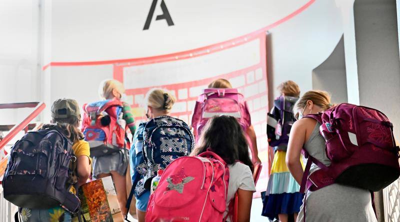 Los geles y las mascarillas se incorporan a las aulas la capital alemana. 