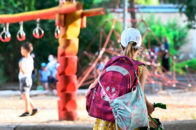 Los geles y las mascarillas se incorporan a las aulas la capital alemana. 