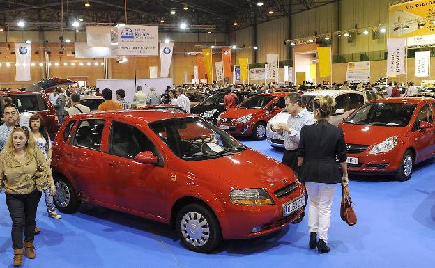 Exposición de coches usados en Sevilla 