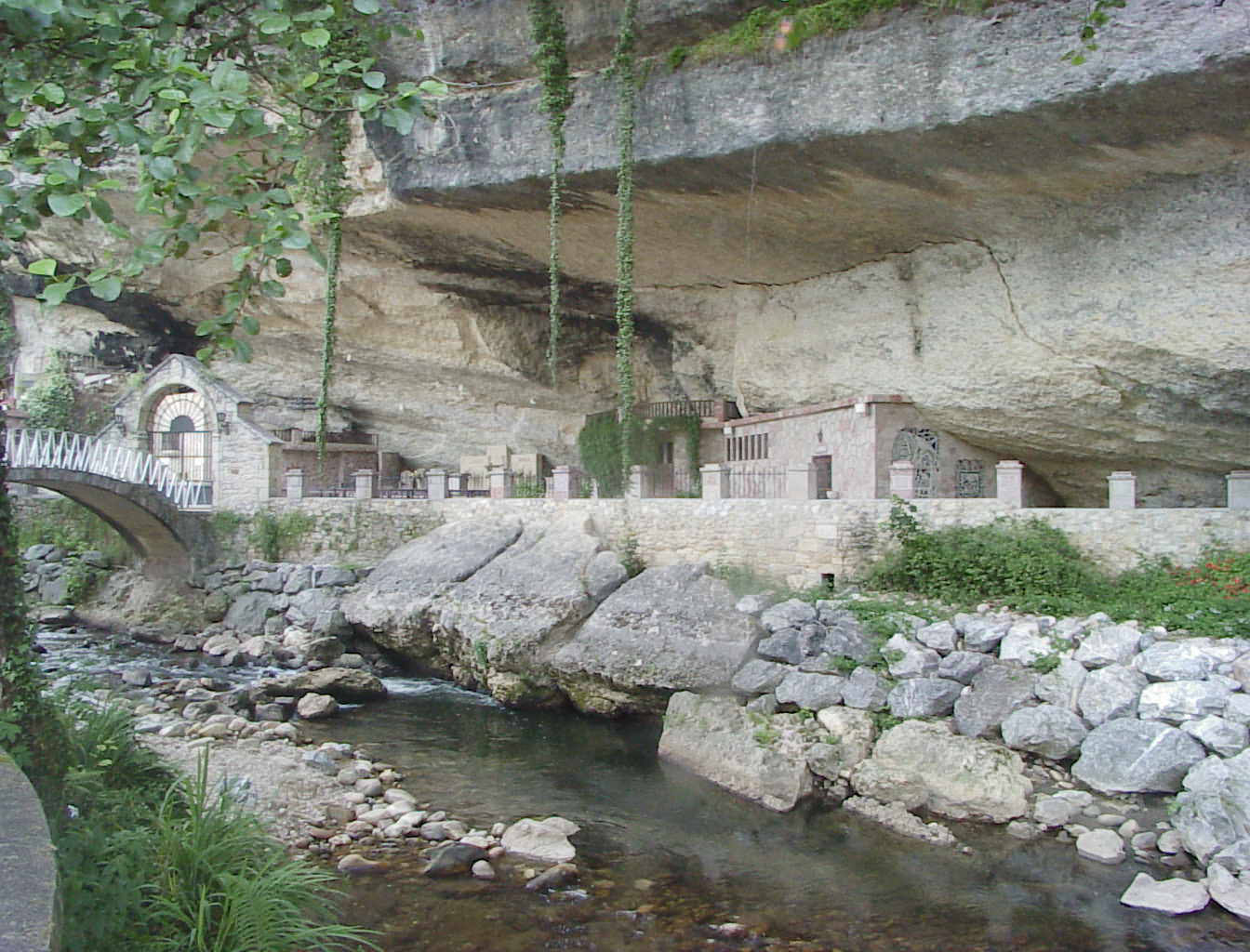 Santuario de la Virgen de la Cueva. 