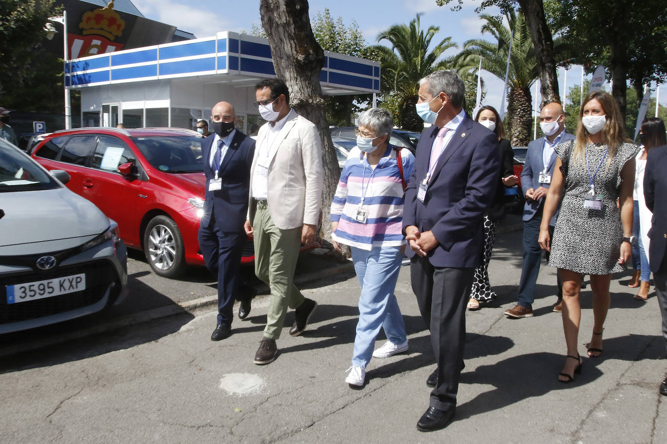 Los concesionarios llegan al recinto con suculentas ofertas