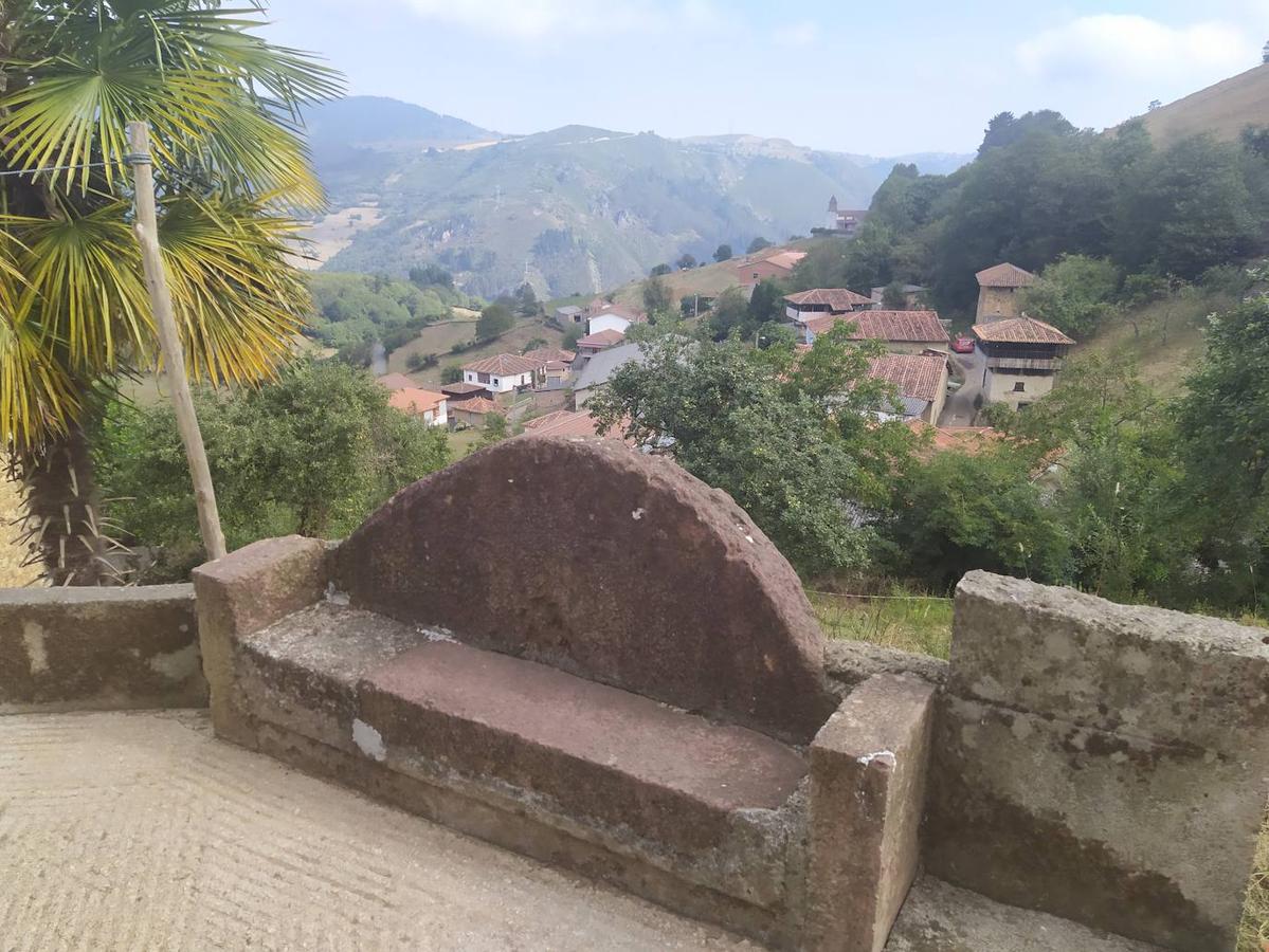 Fotos: Un viaje al pasado por la ruta del Dolmen de Merillés