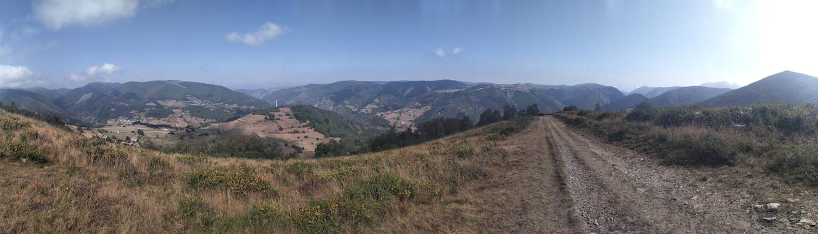 Fotos: Un viaje al pasado por la ruta del Dolmen de Merillés