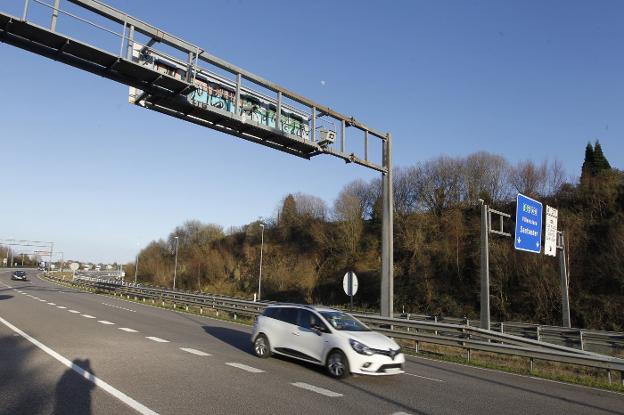 Asturias registra una media de 219 multas diarias por exceso de velocidad 