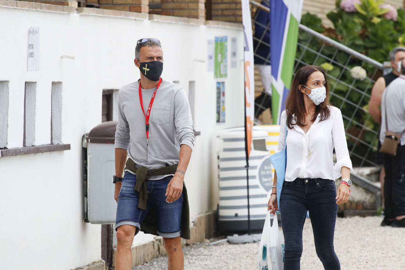 Entrega del Premio EL COMERCIO de la prueba hípica en el Chas