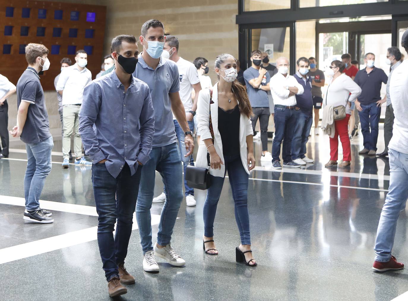 Su familia, amigos y compañeros de su larga trayectoria en el fútbol base y de categoría regional le despidieron entre lágrimas, pero también con la gratitud de haber podido compartir su vida con él