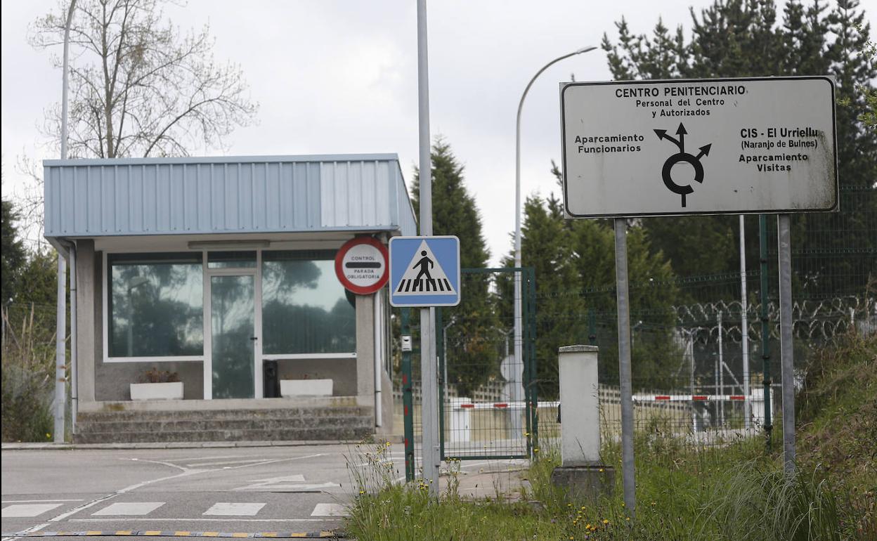 La cárcel de Asturias levanta el aislamiento de dos de sus módulos tras dar negativo en coronavirus cuatro internos