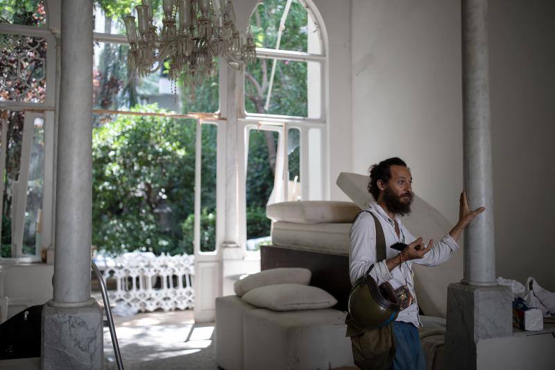 Así permanece Beirut dos semanas después de que el suelo de la ciudad temblase como consecuencia de la enorme explosión que sacudió el puerto de la capital libanesa el pasado 4 de agosto. 