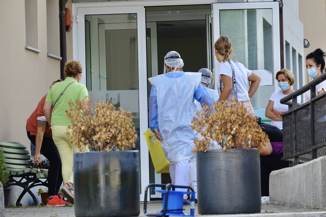 Fotos: Pruebas del coronavirus a todo un pueblo en Poo de Cabrales