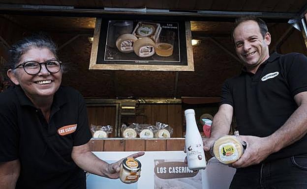 Esther Rodríguez y Alberto Amandi, de Los Caserinos. 