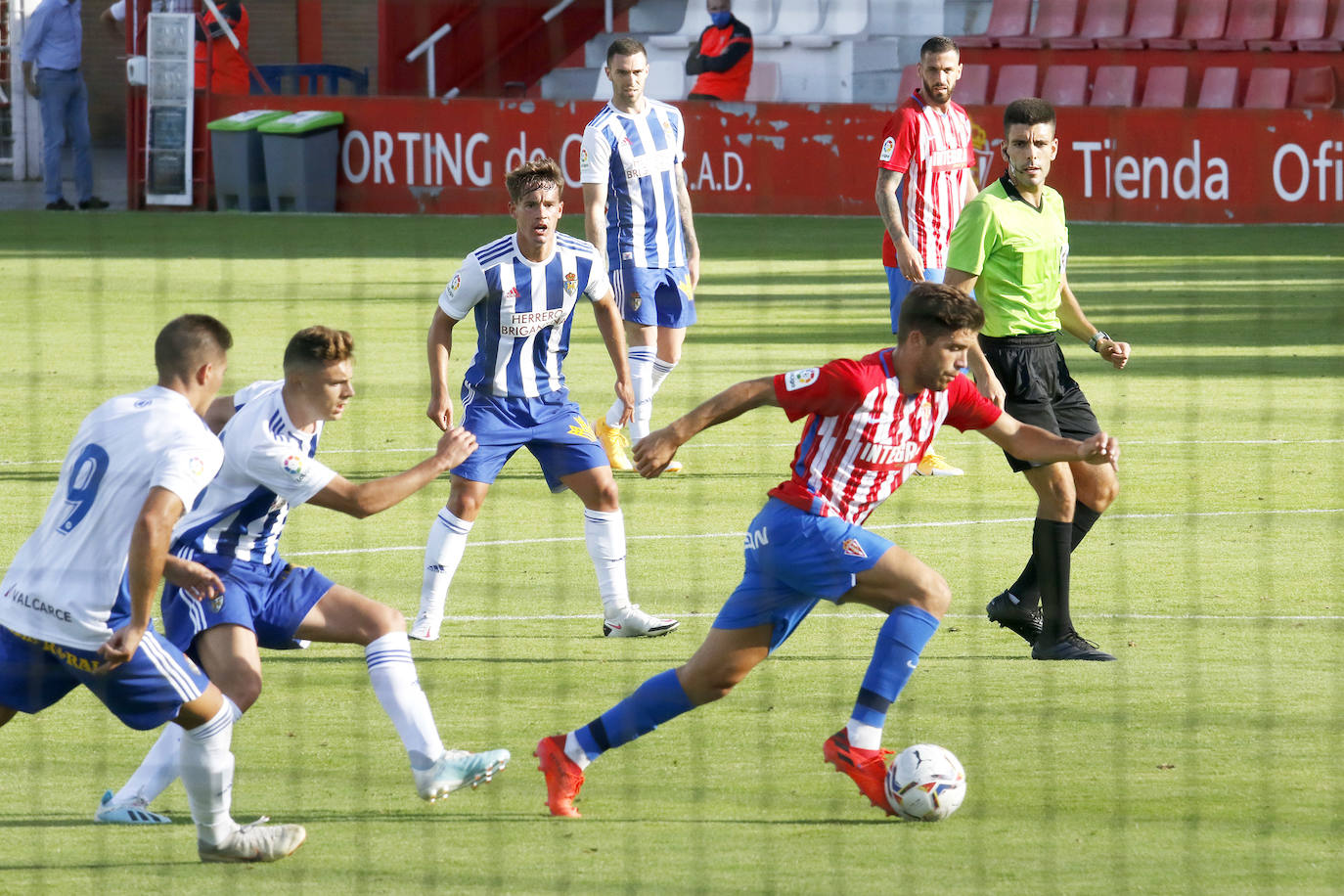 El Sporting se impuso este viernes a la Ponferradina por 1-0 con un tanto de Aitor García. El partido se celebró en la Escuela de Fútbol de Mareo.