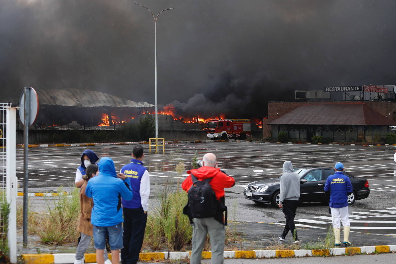 Hasta el lugar de los hechos se desplazaron varias patrullas de bomberos