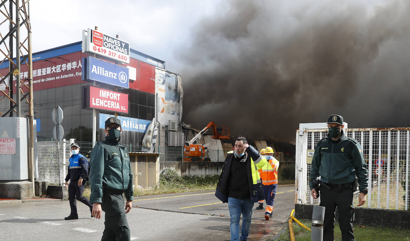 Hasta el lugar de los hechos se desplazaron varias patrullas de bomberos