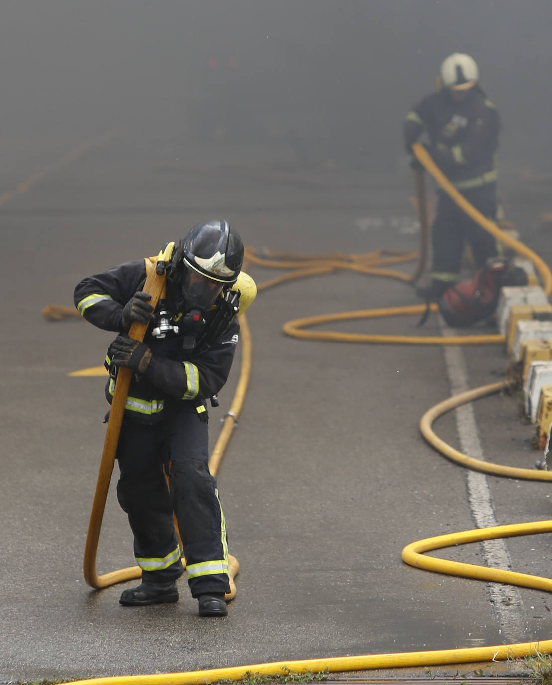 Hasta el lugar de los hechos se desplazaron varias patrullas de bomberos