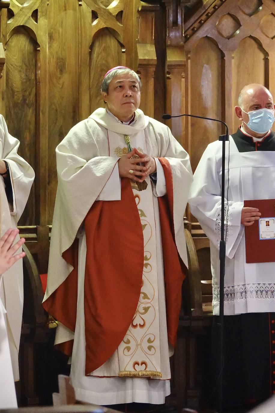 El Nuncio Apostólico en España, Monseñor Bernardito Auza, inauguró la Novena a la Santina de Covadonga, que estuvo marcada por el marcado cumplimiento de las medidas anti covid.