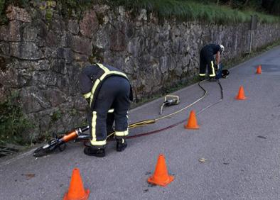 Imagen secundaria 1 - Herido un niño al quedar atrapada su pierna en una alcantarilla en Covadonga