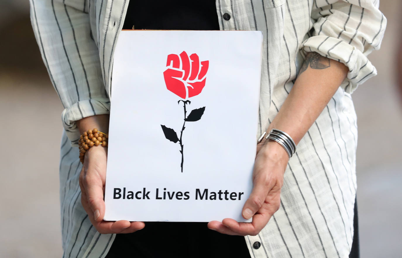 Las imágenes de las manifestaciones, con carteles en los que se lee 'Black Lives Matter' y jóvenes enfrentándose a los agentes forman parte de la cotidianidad de Estados Unidos