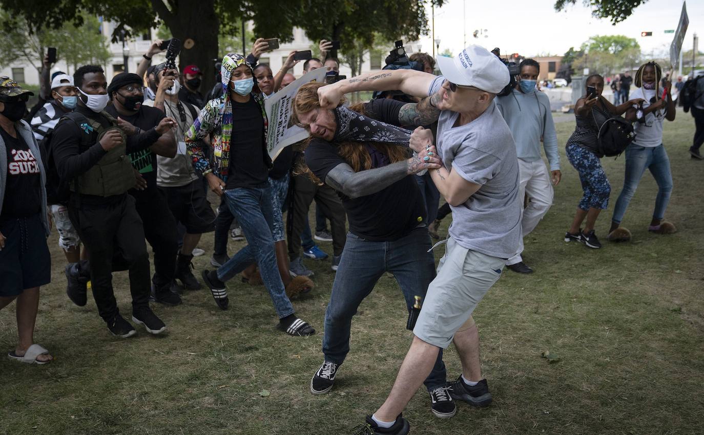 Las imágenes de las manifestaciones, con carteles en los que se lee 'Black Lives Matter' y jóvenes enfrentándose a los agentes forman parte de la cotidianidad de Estados Unidos