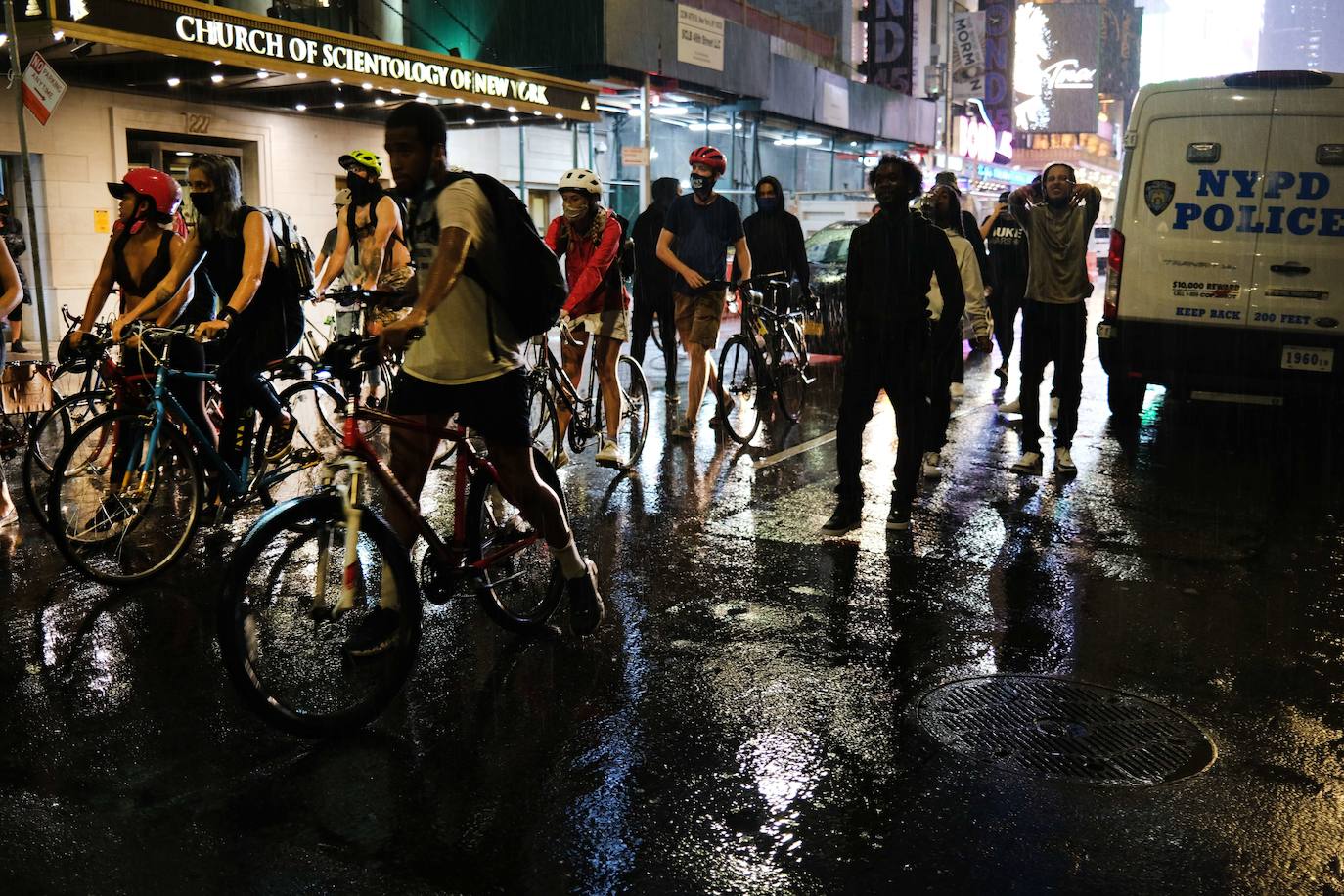 Las imágenes de las manifestaciones, con carteles en los que se lee 'Black Lives Matter' y jóvenes enfrentándose a los agentes forman parte de la cotidianidad de Estados Unidos