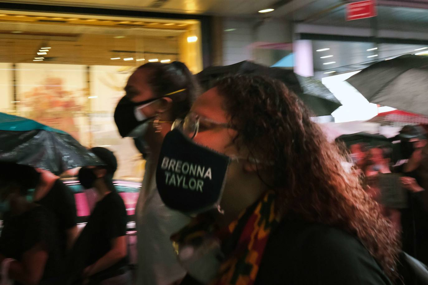 Las imágenes de las manifestaciones, con carteles en los que se lee 'Black Lives Matter' y jóvenes enfrentándose a los agentes forman parte de la cotidianidad de Estados Unidos