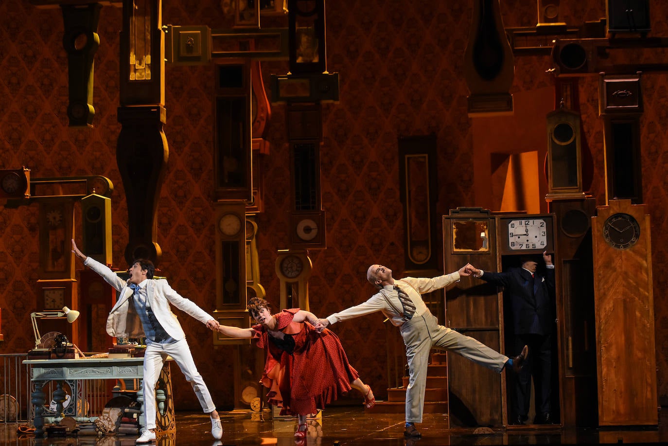 'L'heure espagnole', de Maurice Ravel, y 'Les mamelles de Tirésias', de Francisc Poulenc, abren la 73ª edición de la temporada de ópera de Oviedo en el Teatro Campoamor.