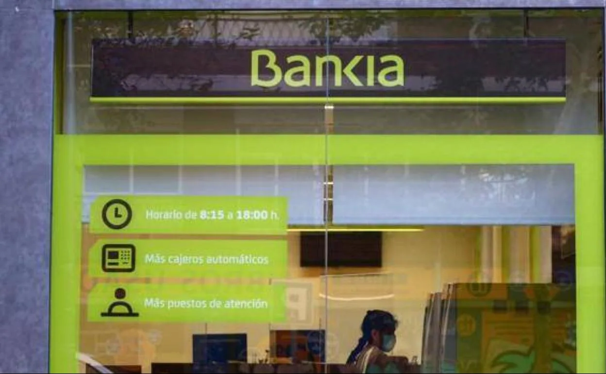Fusión Caixabank-Bankia  Cuántas oficinas tienen Bankia y