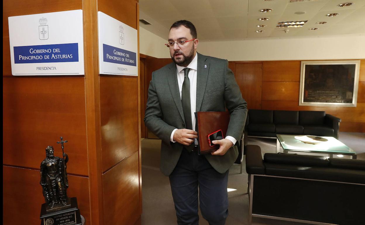 Barbón defiende ante las comunidades medidas contundentes por «impopulares» que sean