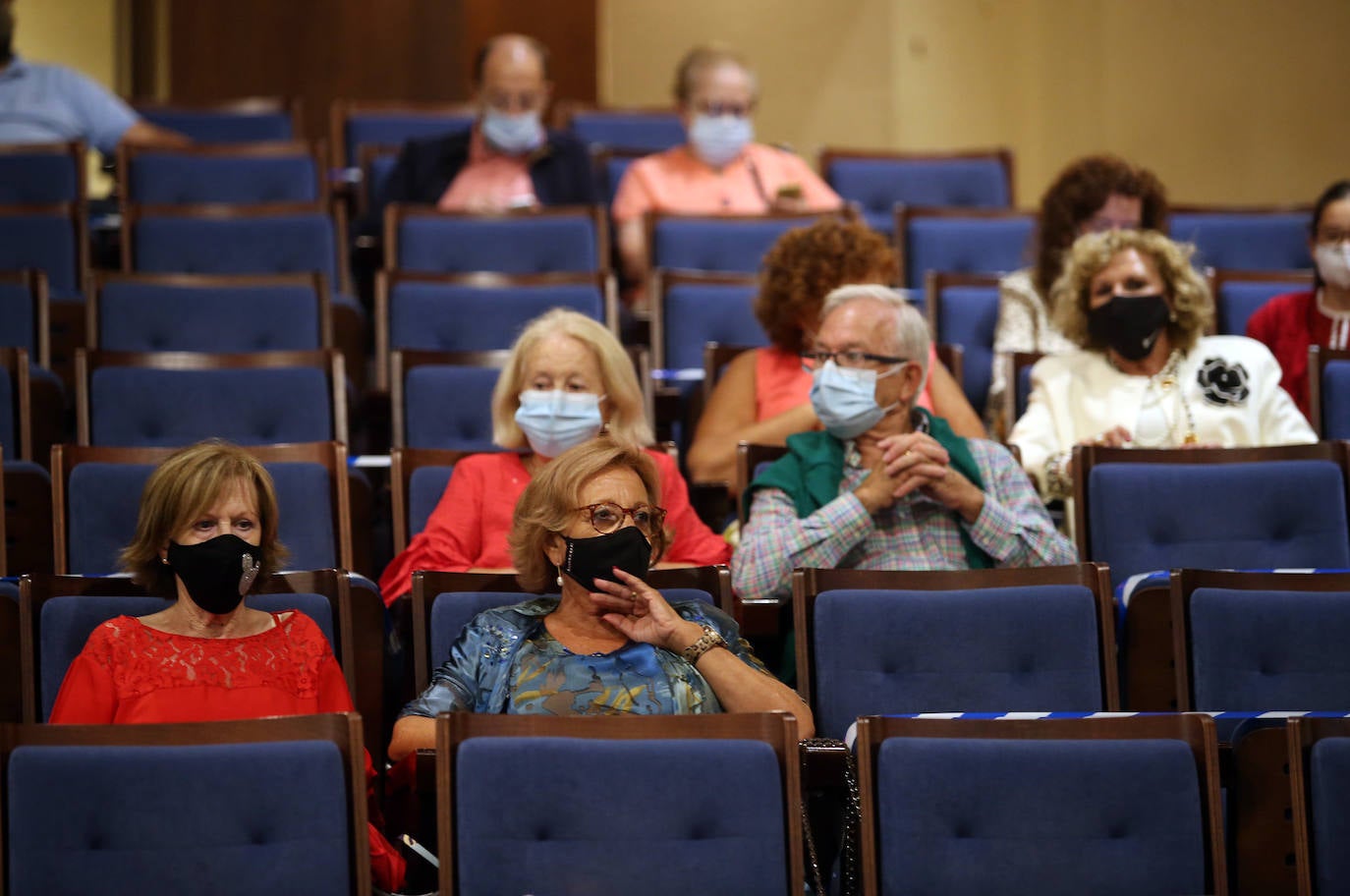 La soprano Beatriz Díaz, la mezzosoprano María José Suárez y el pianista Marcos Suárez actúaron hoy en el Auditorio Príncipe Felipe, en el seno de las fiestas de San Mateo.