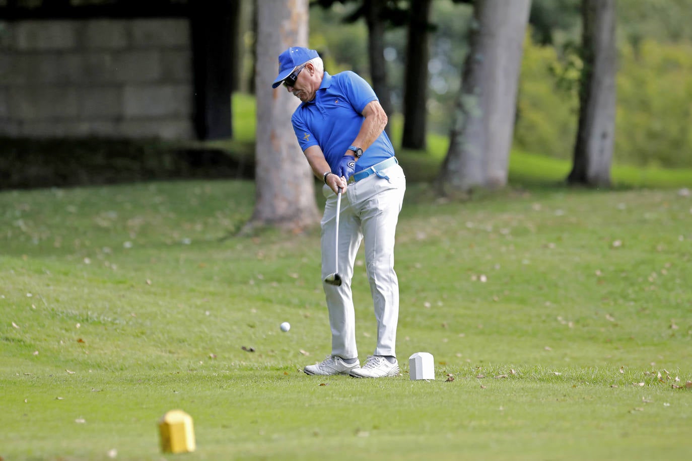El Campo Municipal de Golf La Llorea acoge durante este miércoles y el jueves la primera edición de este torneo competitivo entre equipos sénior de Gijón y Oviedo, organizado por Golf Sénior Asturias (GSA). 