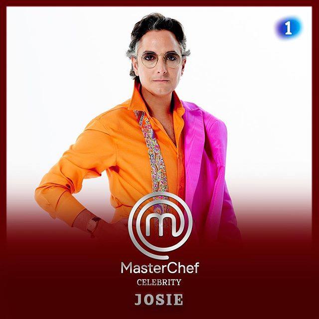 Jesie. El estilista y periodista de moda ha decidido lanzarse a los fogones de 'MasterChef Celebrity', aunque ha reconocido que no sabe "cocinar más allá de un robot que escupe vapor y que va cociendo un pescado blanco". 