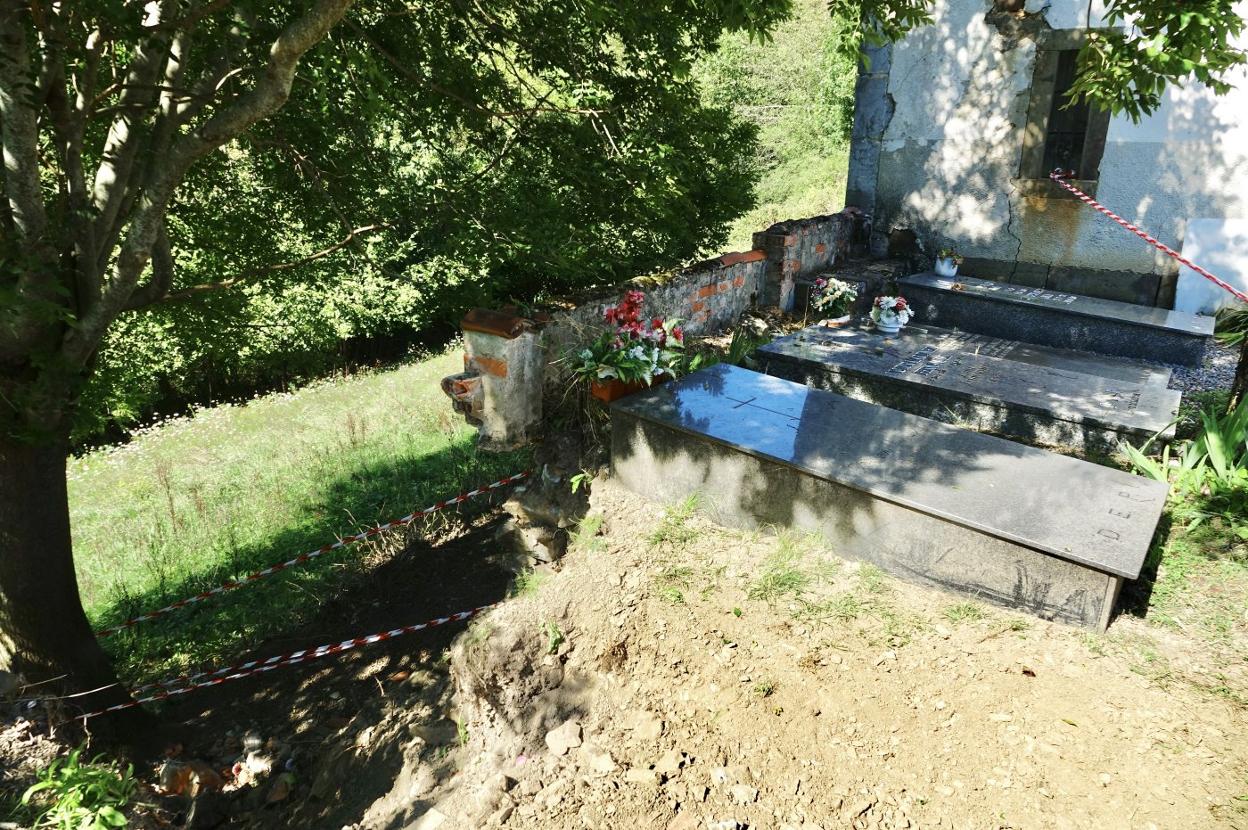 Zona afectada por el derrumbe en el cementerio pongueto. 