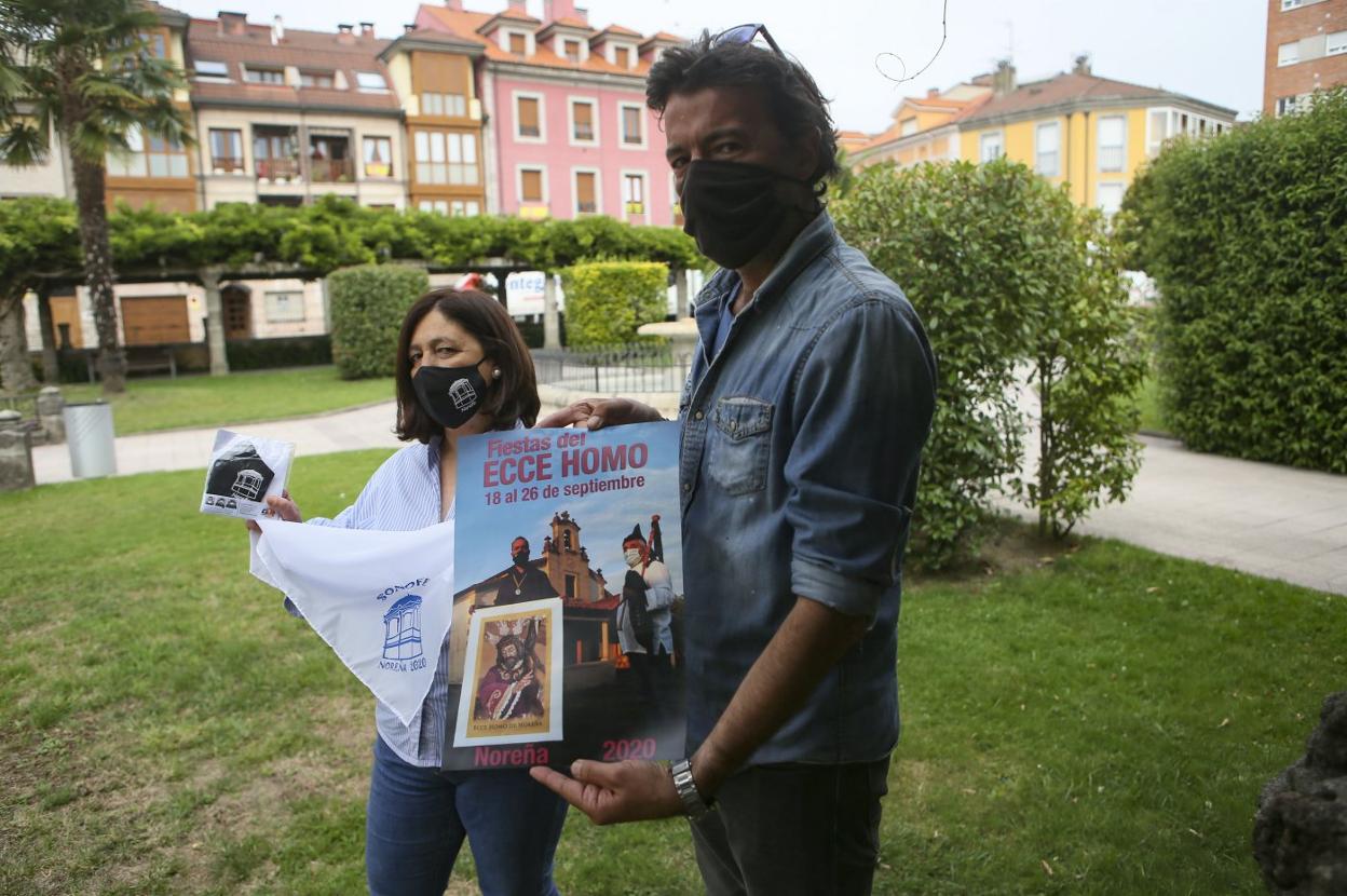 María Luisa Fonseca y el fotoperiodista Álvaro Fuente. 