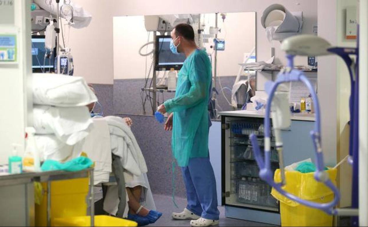 Al menos cuatro contagiados tras la celebración de un cumpleaños en Avilés