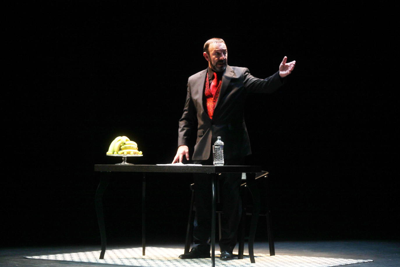 El actor asturiano ha muerto en Oviedo, con solo 64 años y una extensísima trayectoria, patrimonio ya del arte asturiano