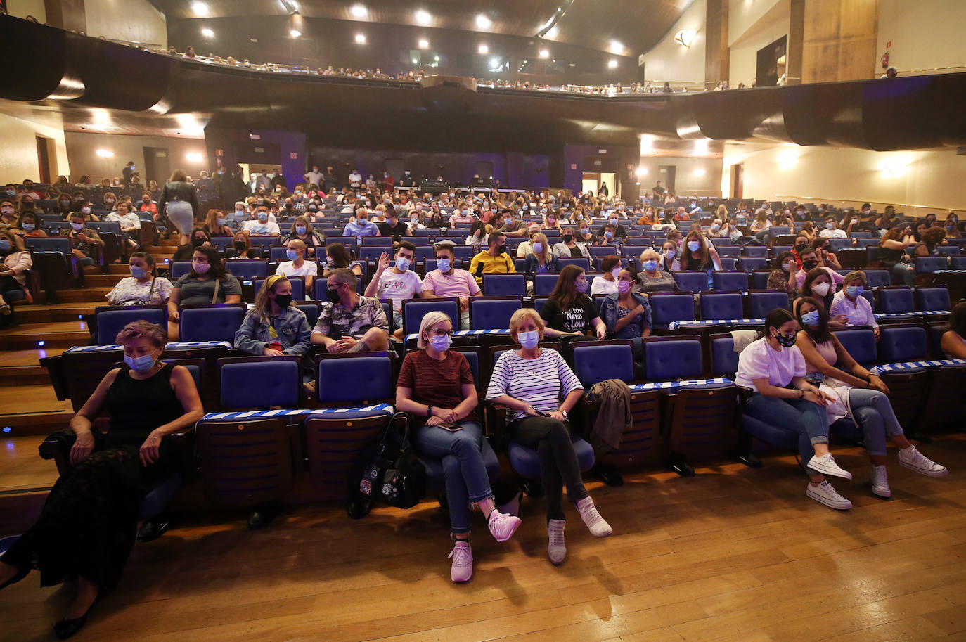Dioni Martín y Ángeles Muñoz nunca fallan. Este miércoles volvieron a conquistar al público del Auditorio con sus canciones de siempre.