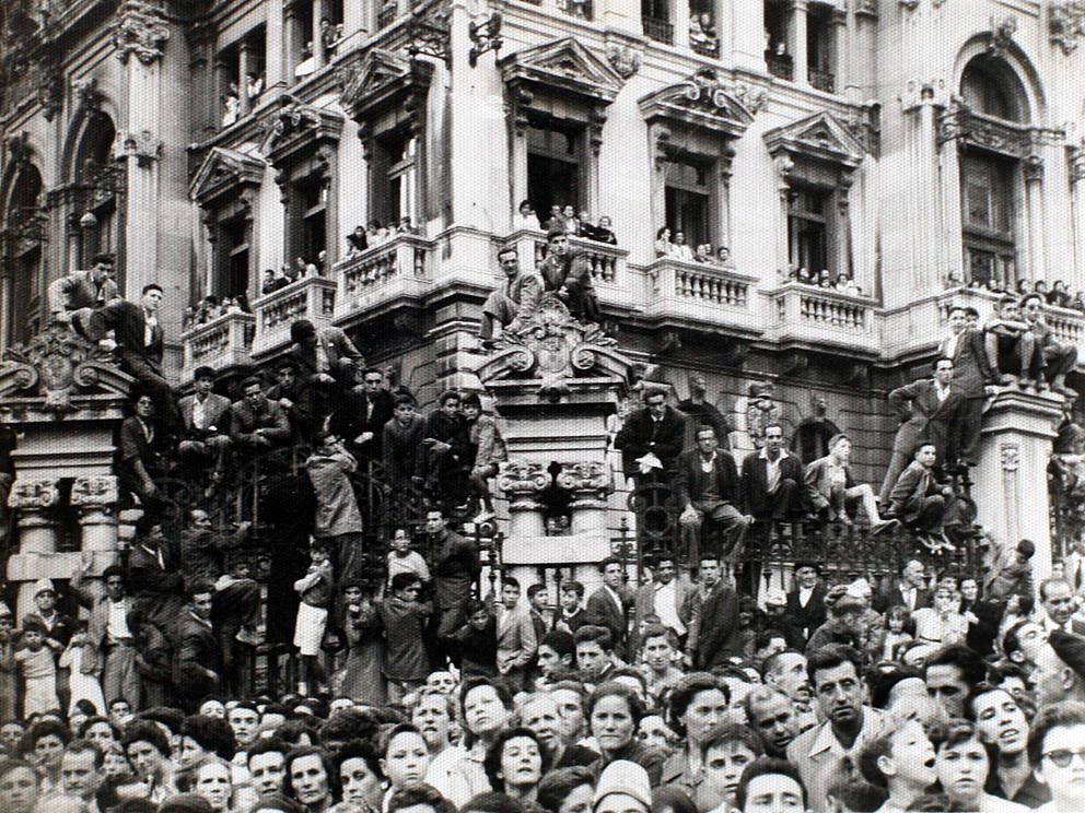 El 19 de septiembre en Oviedo es una fecha señalada en el alma de San Mateo. Este año, por la Covid, no se celebrará el Desfile del Día de América en Asturias, del que te presentamos un recorrido visual a lo largo de sus setenta años de historia, que precisamente celebraría en esta edición