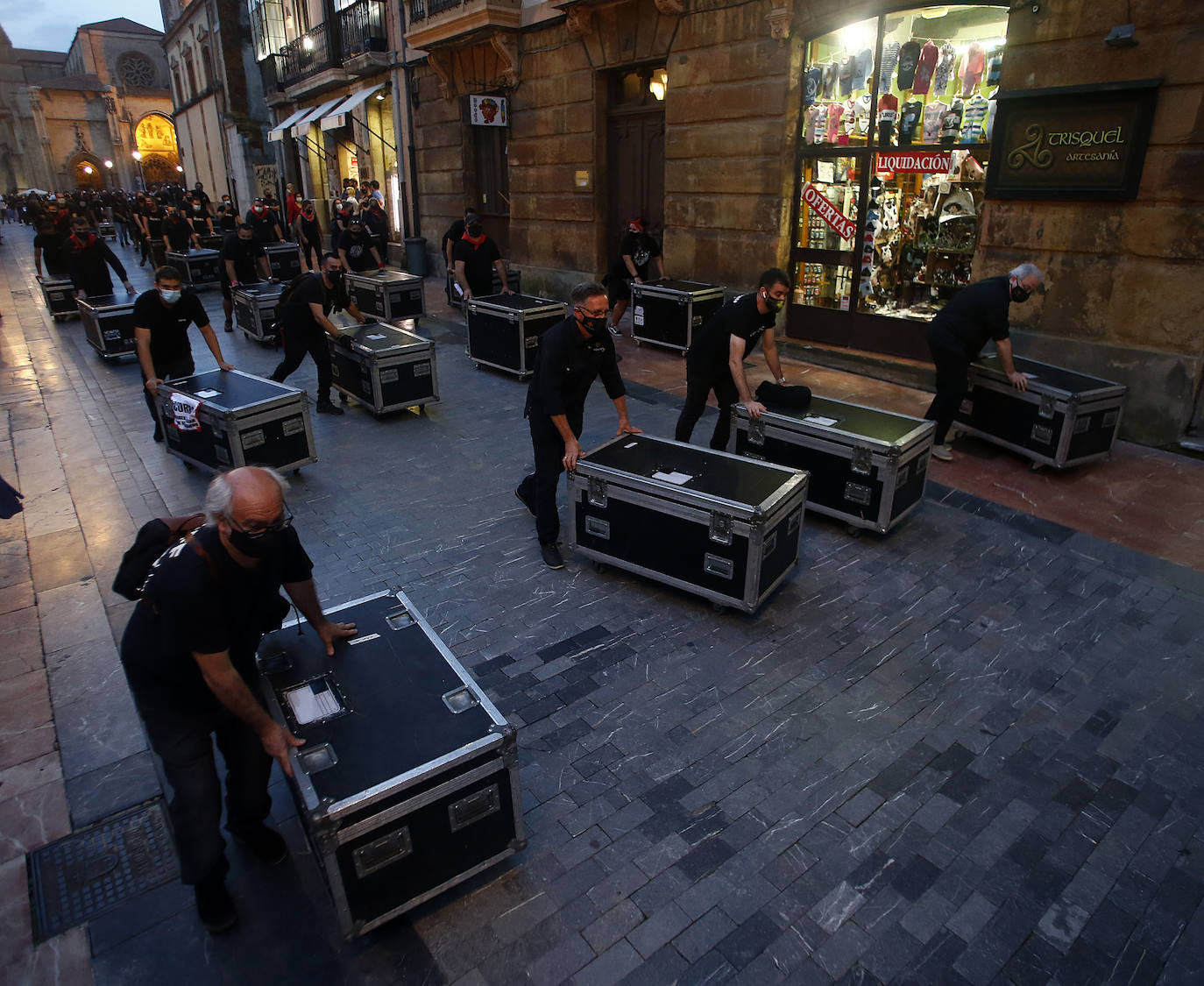 Fotos: El sector del espectáculo y de los eventos exige atención y ayudas en Oviedo