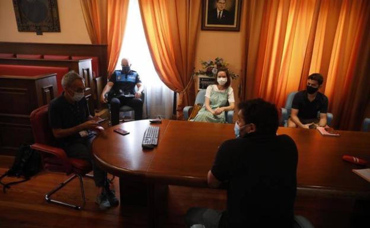 Reunión con el gerente del Área Sanitaria VIII. 