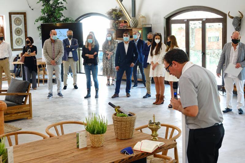 El Grupo Nature planea producir cerca de 18.000 litros de vino parragués en Huexes y en 2021 ampliará su oferta con visitas guiadas a los viñedos y catas.