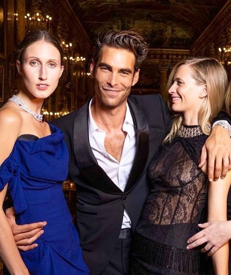 Fotos: Jon Kortajarena, Nieves Álvarez y Ester Expósito: embajadores de lujo en Roma