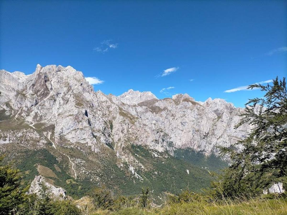 Vista a la Torre de Aristas en el macizo occidental de Picos de Europa. Foto Diego Argüelles