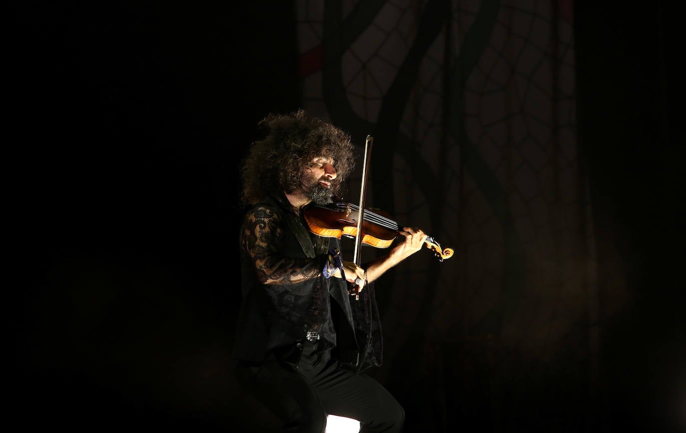 Hizo de la noche previa al día grande de San Mateo todo un espectáculo.