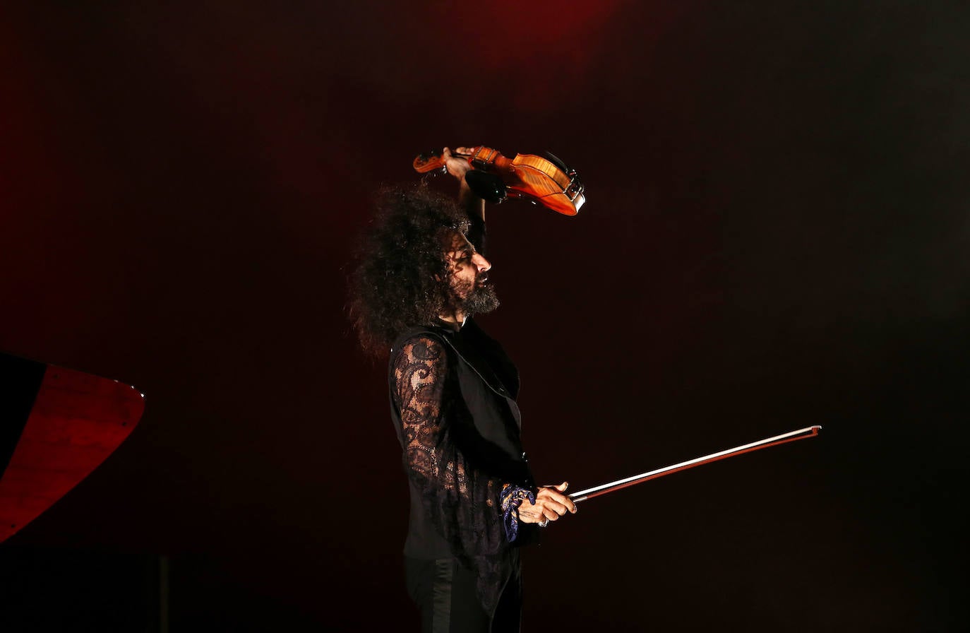 Hizo de la noche previa al día grande de San Mateo todo un espectáculo.