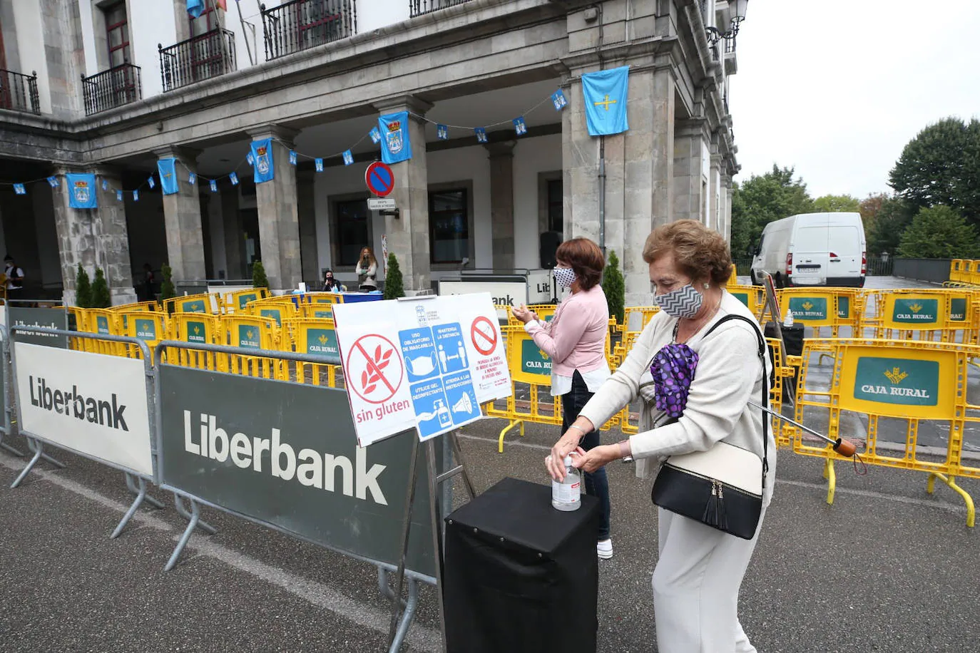 La SOF organiza la tradicional entrega del bollo y la botella de vino con motivo de las fiestas de San Mateo con un «estricto» protocolo de seguridad